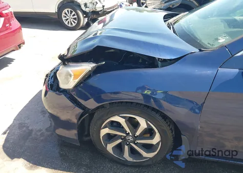 2017 Honda Accord Ex-L V6 z USA, uszkodzony, nr VIN 1HGCR3F89HA042157